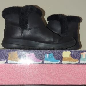 Skechers GoWalk Black  and With fur  Box If It Fits In Package